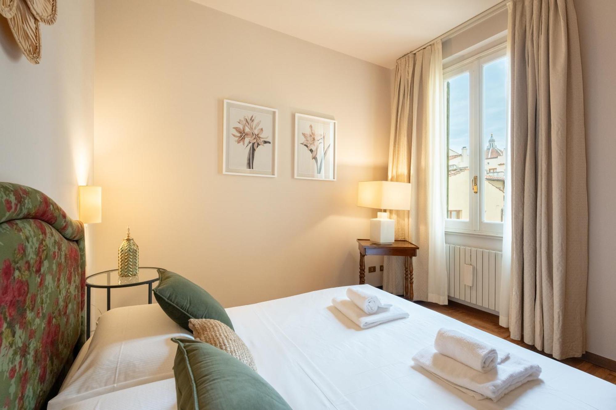 Via Panzani 16, 3rd Floor - Antonella - Elegant & Spacious, 3-bedroom In Historic Center * Firenze