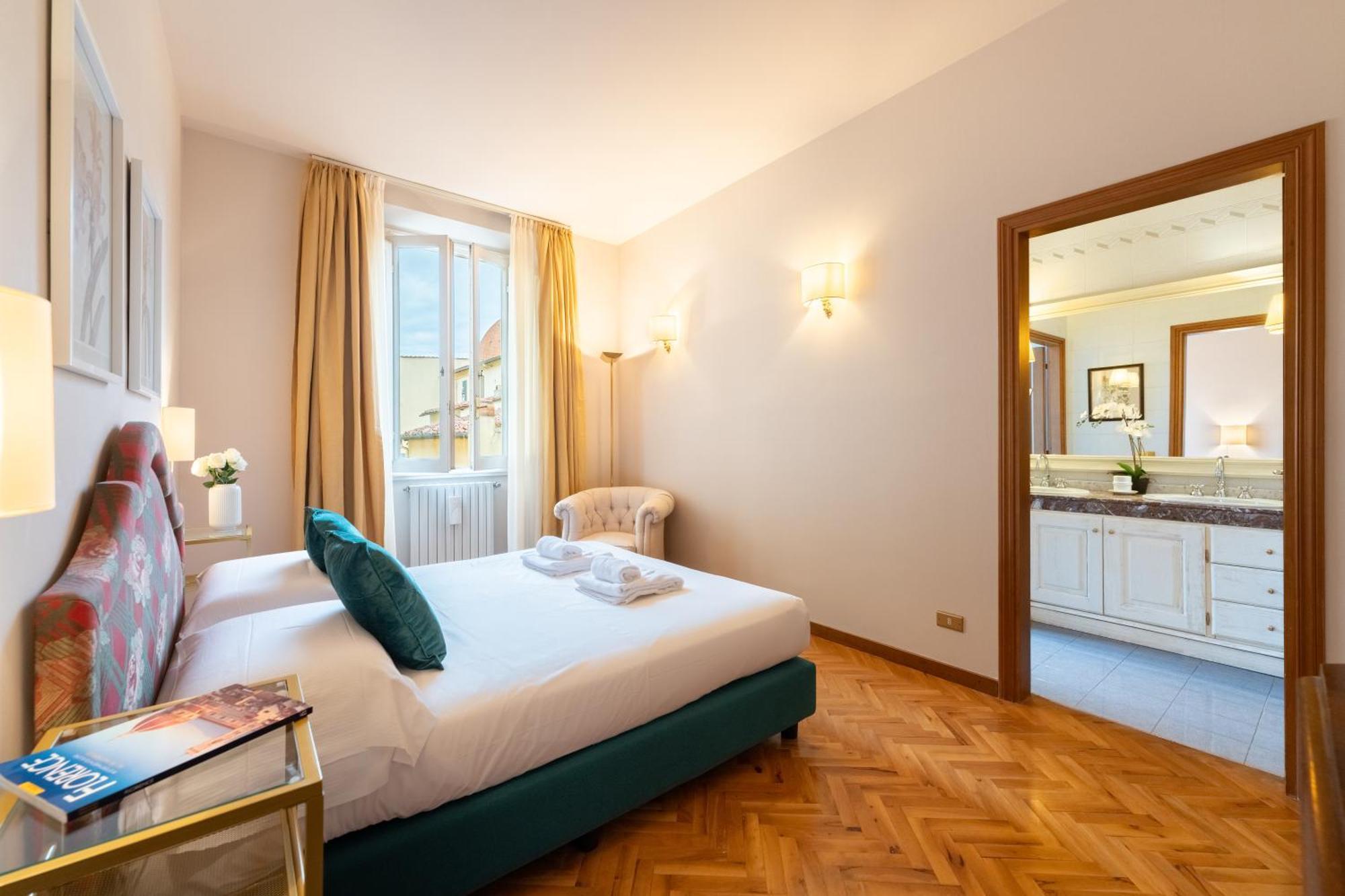 Appartamento Via Panzani 16, 3rd Floor - Antonella - Elegant & Spacious, 3-bedroom In Historic Center