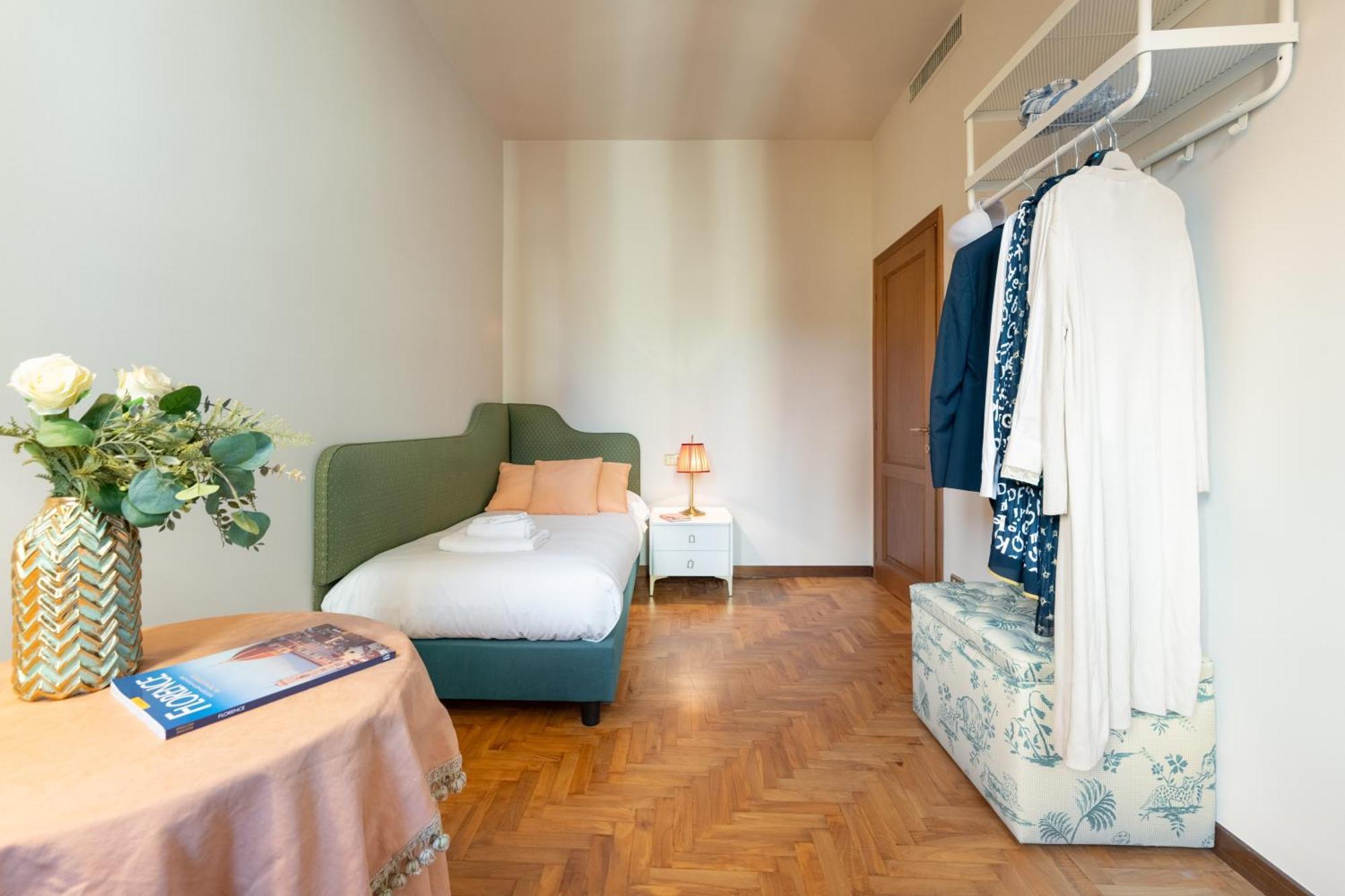 Appartamento Via Panzani 16, 3rd Floor - Antonella - Elegant & Spacious, 3-bedroom In Historic Center *