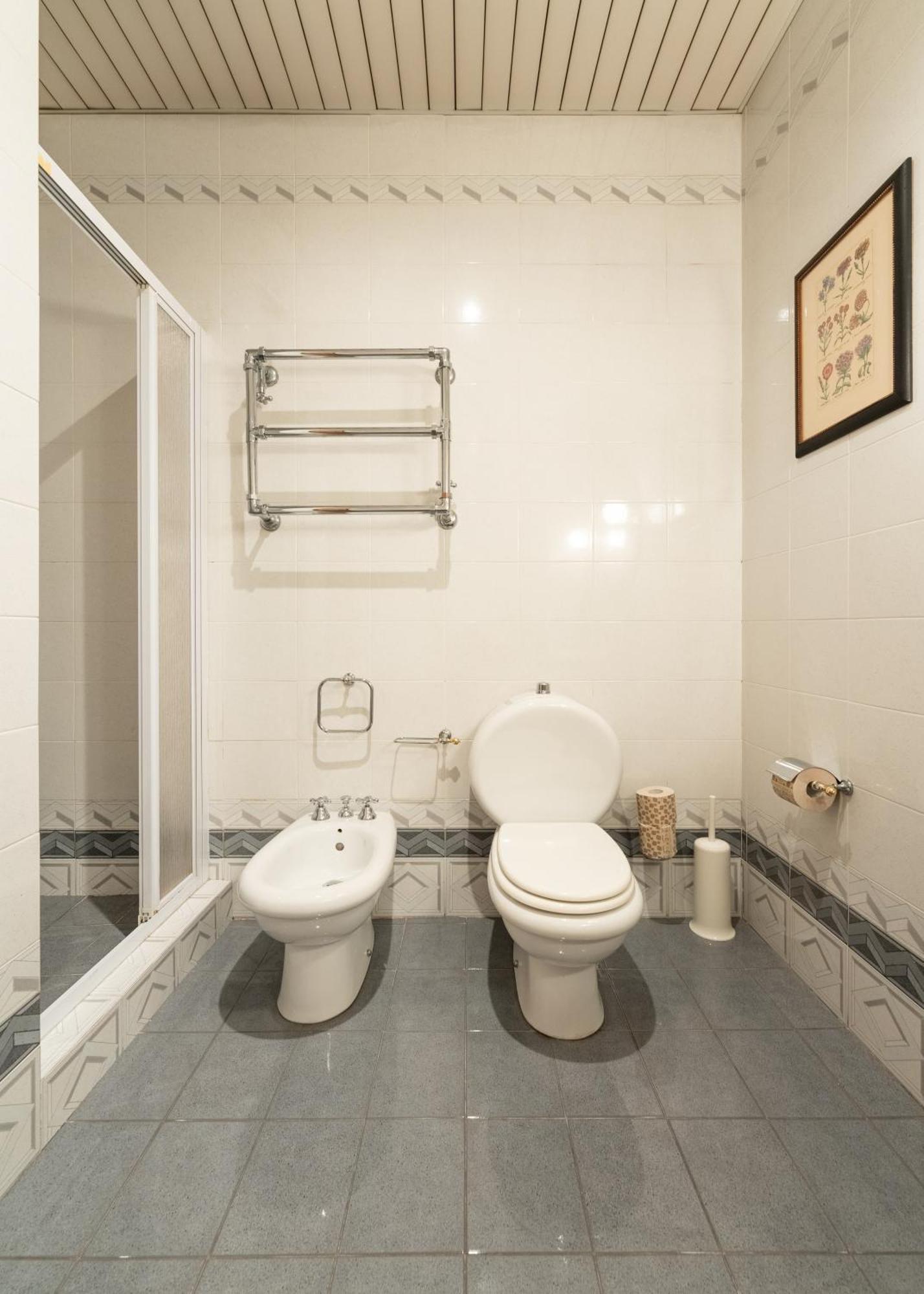 Via Panzani 16, 3rd Floor - Antonella - Elegant & Spacious, 3-bedroom In Historic Center Appartamento *