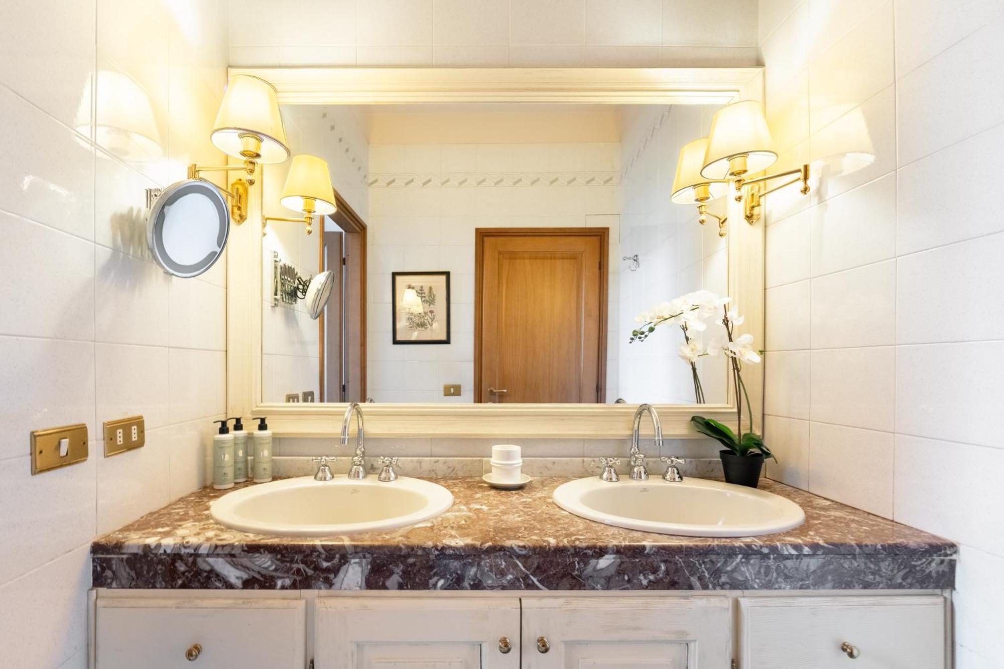 Via Panzani 16, 3rd Floor - Antonella - Elegant & Spacious, 3-bedroom In Historic Center Appartamento Firenze