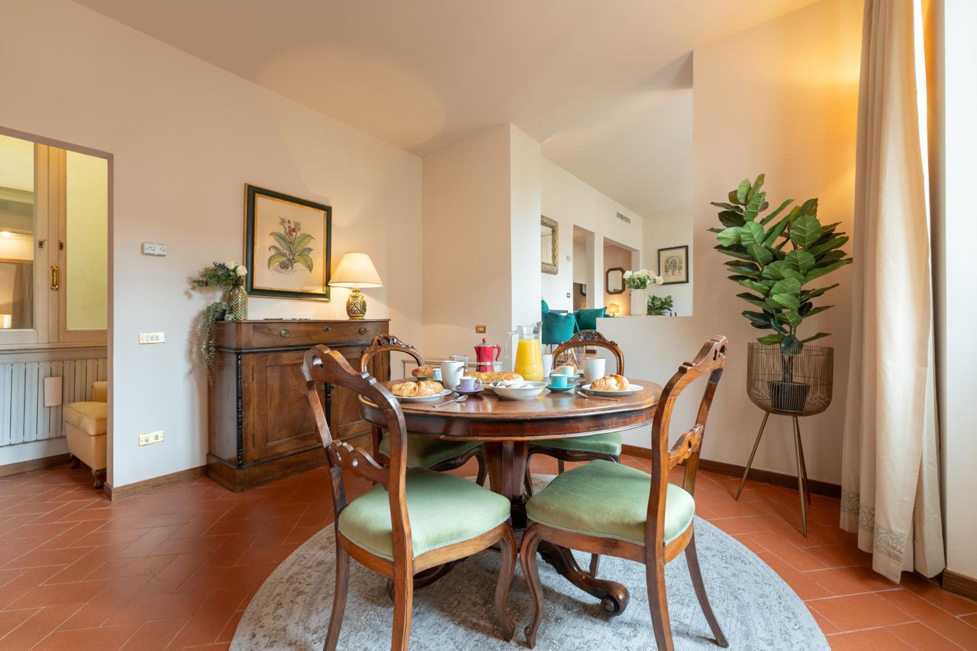Appartamento Via Panzani 16, 3rd Floor - Antonella - Elegant & Spacious, 3-bedroom In Historic Center Firenze