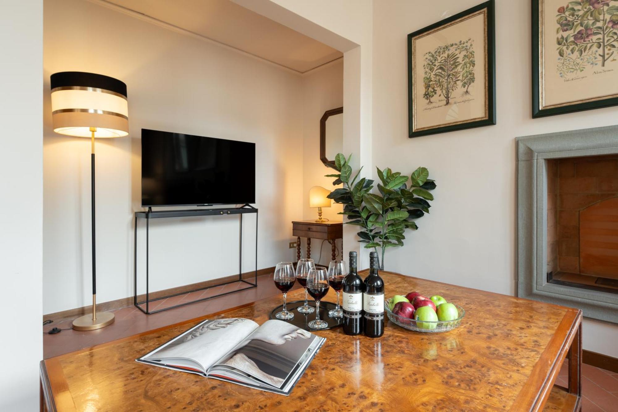 Appartamento Via Panzani 16, 3rd Floor - Antonella - Elegant & Spacious, 3-bedroom In Historic Center Firenze